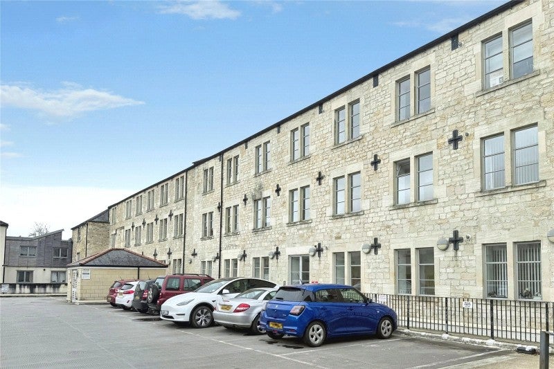 Flat Kingston Road in Bradford-on-Avon