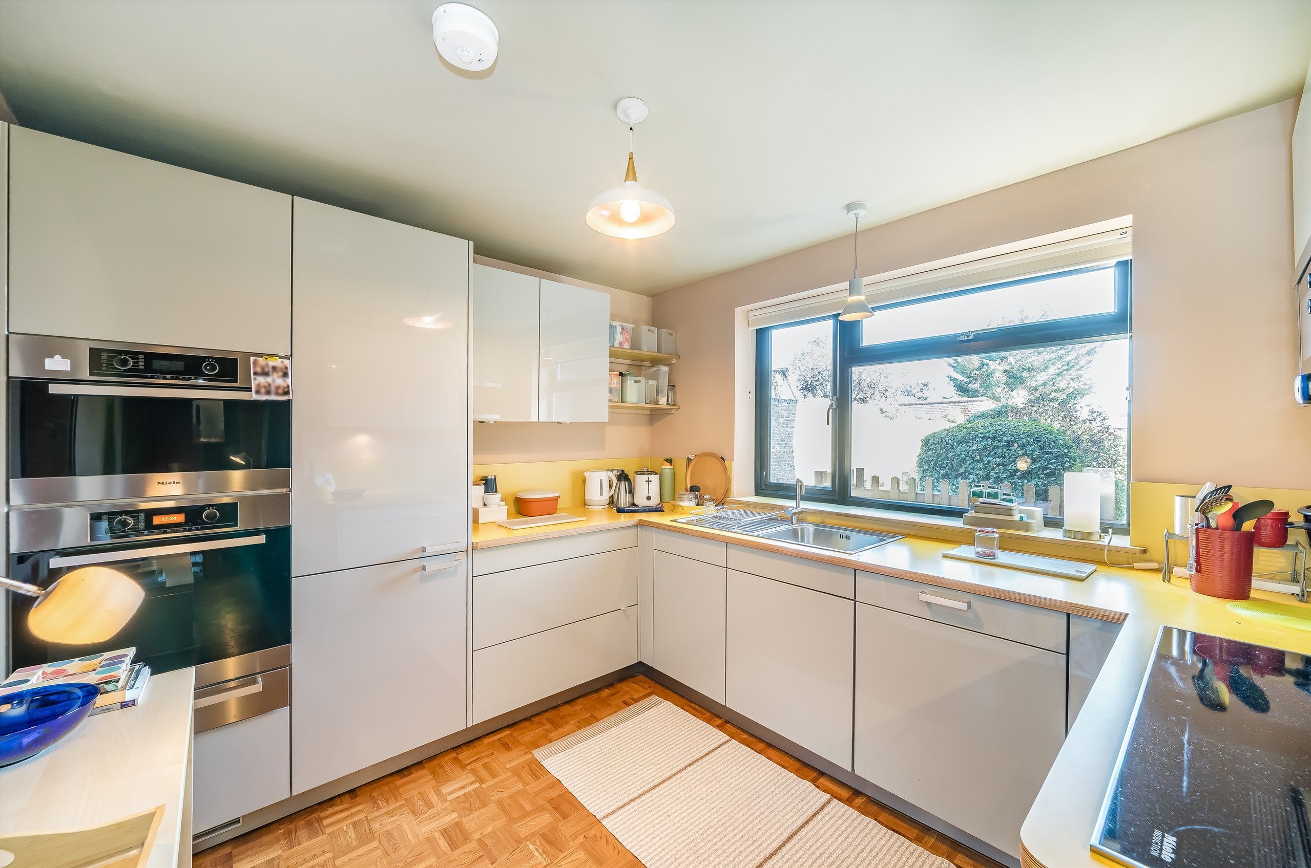 Flat Leigham Court Road in Greater London