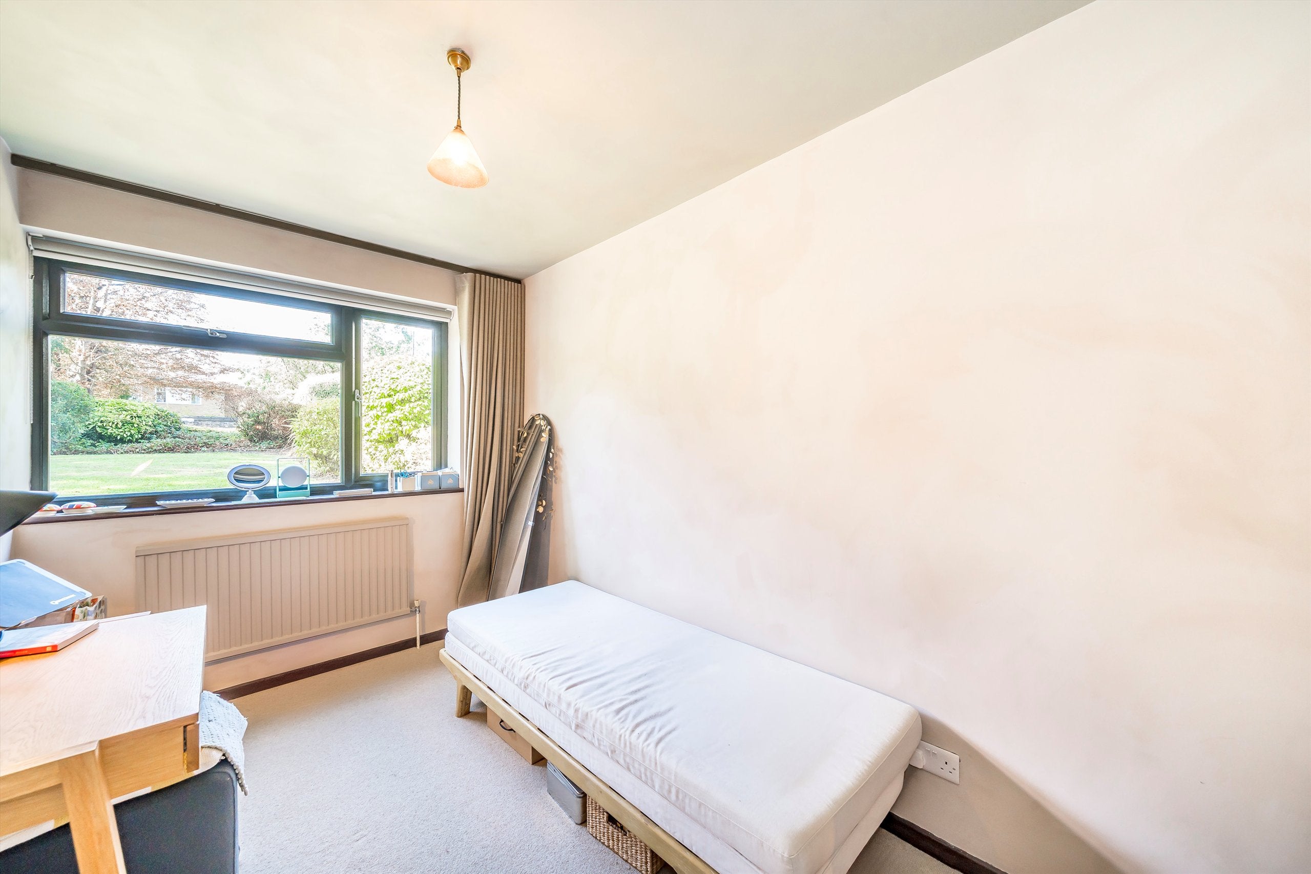Flat Leigham Court Road in Greater London