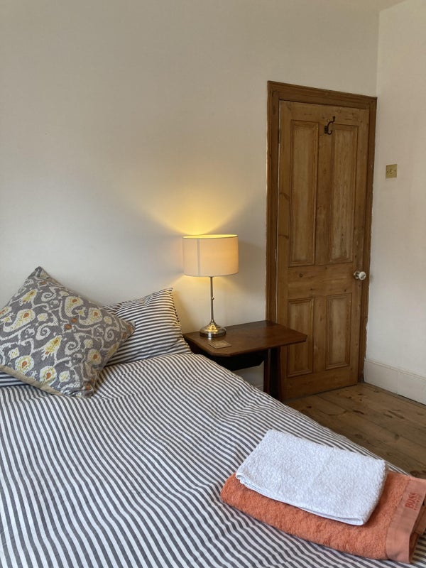 Room Cassland Road in Greater London