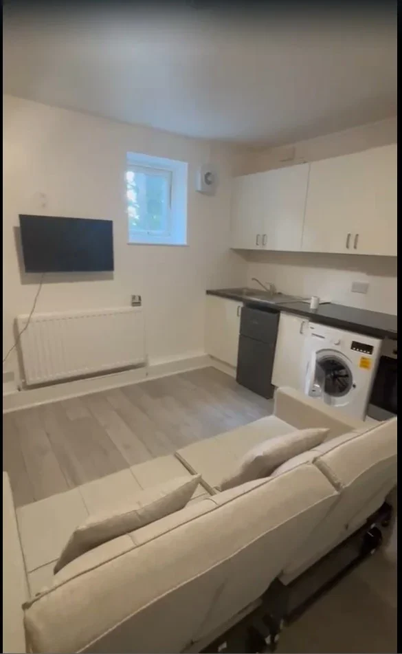 Flat Ruthin Close in Luton