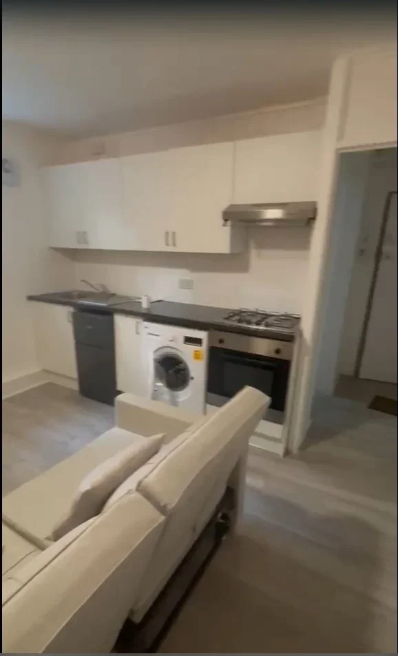 Flat Ruthin Close in Luton