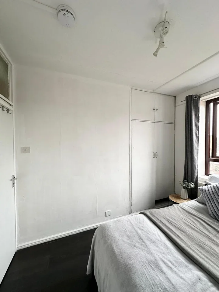 Room Burder Close in Greater London