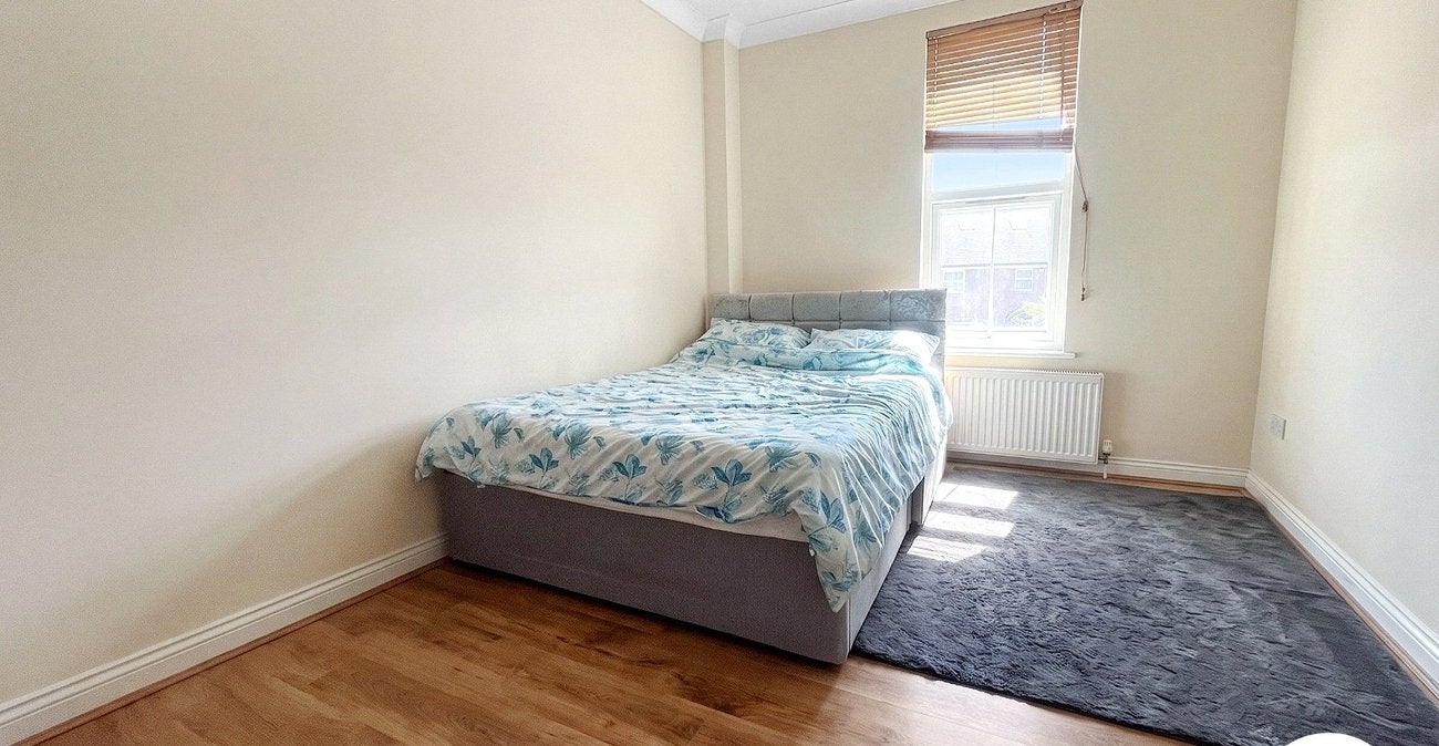 Flat Old Bexley Lane in Dartford