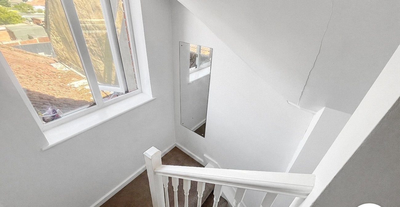 Flat Old Bexley Lane in Dartford
