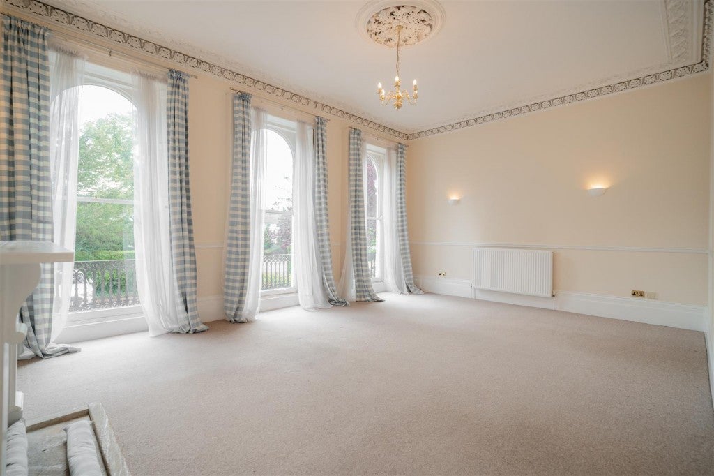 Flat Kensington Avenue in Cheltenham