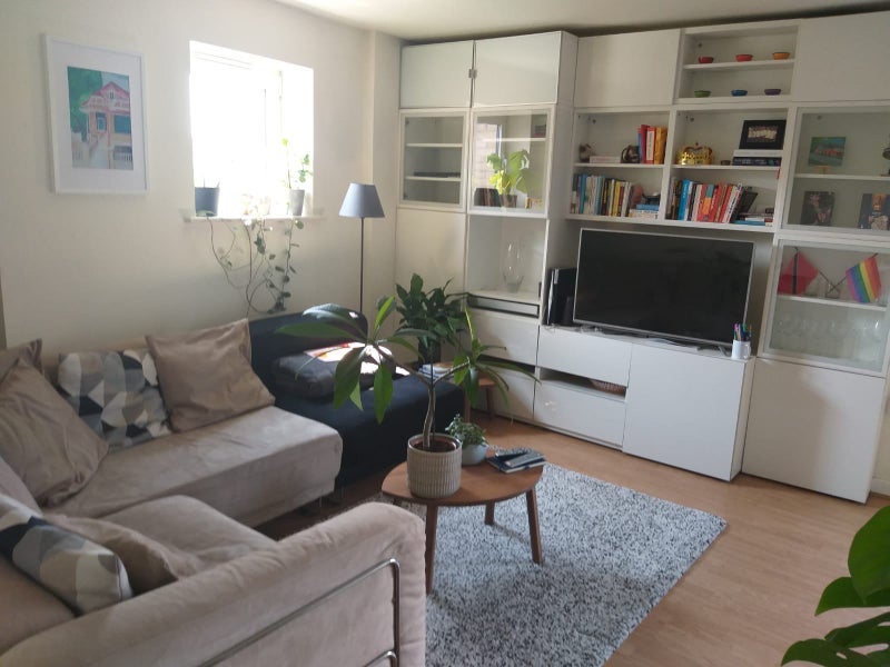Room Commercial Road in Greater London
