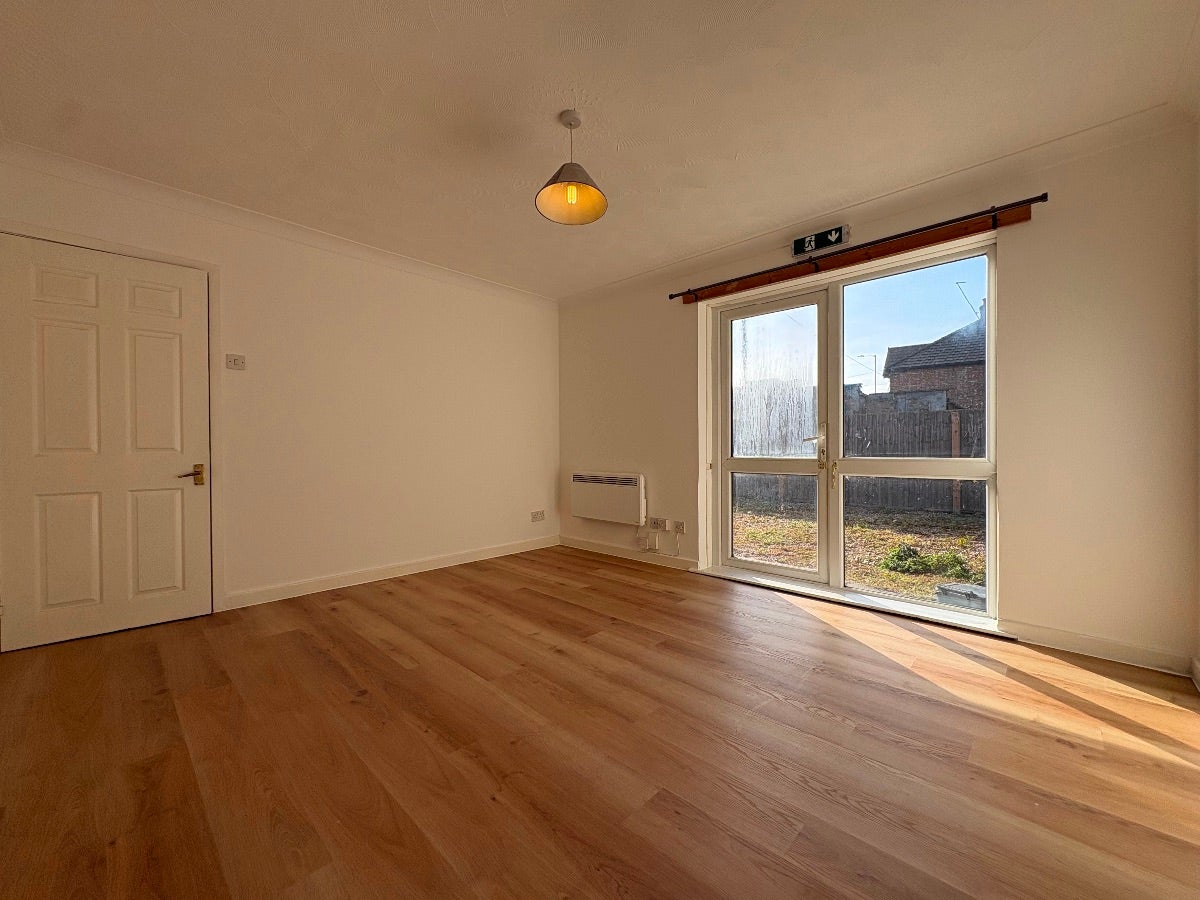 Flat Trafalgar Court in Fenland District