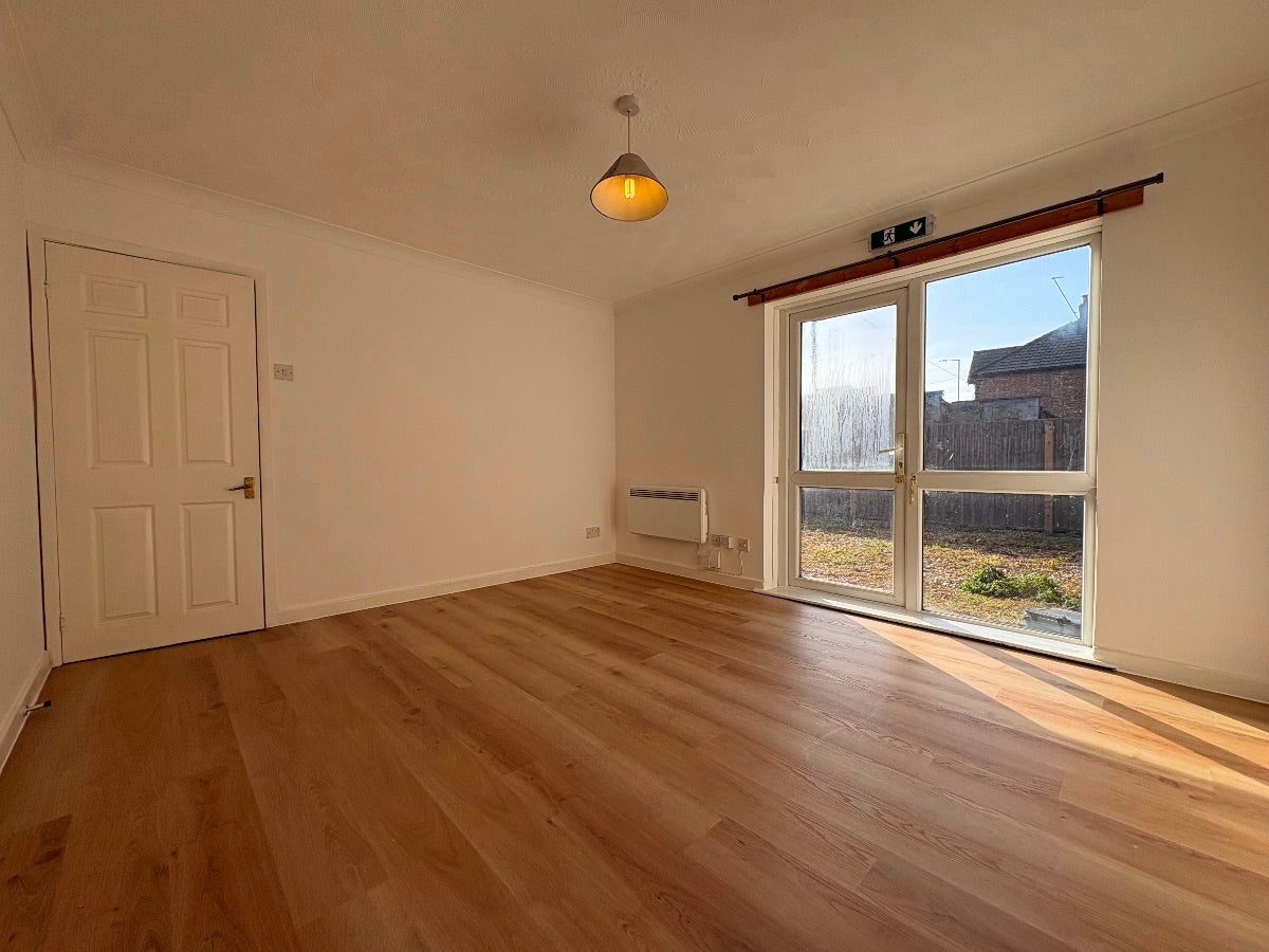 Flat Trafalgar Court in Fenland District