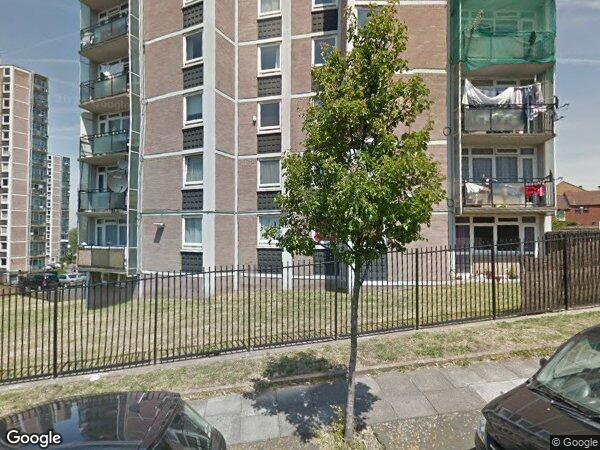 Flat Samuel Street in Greater London