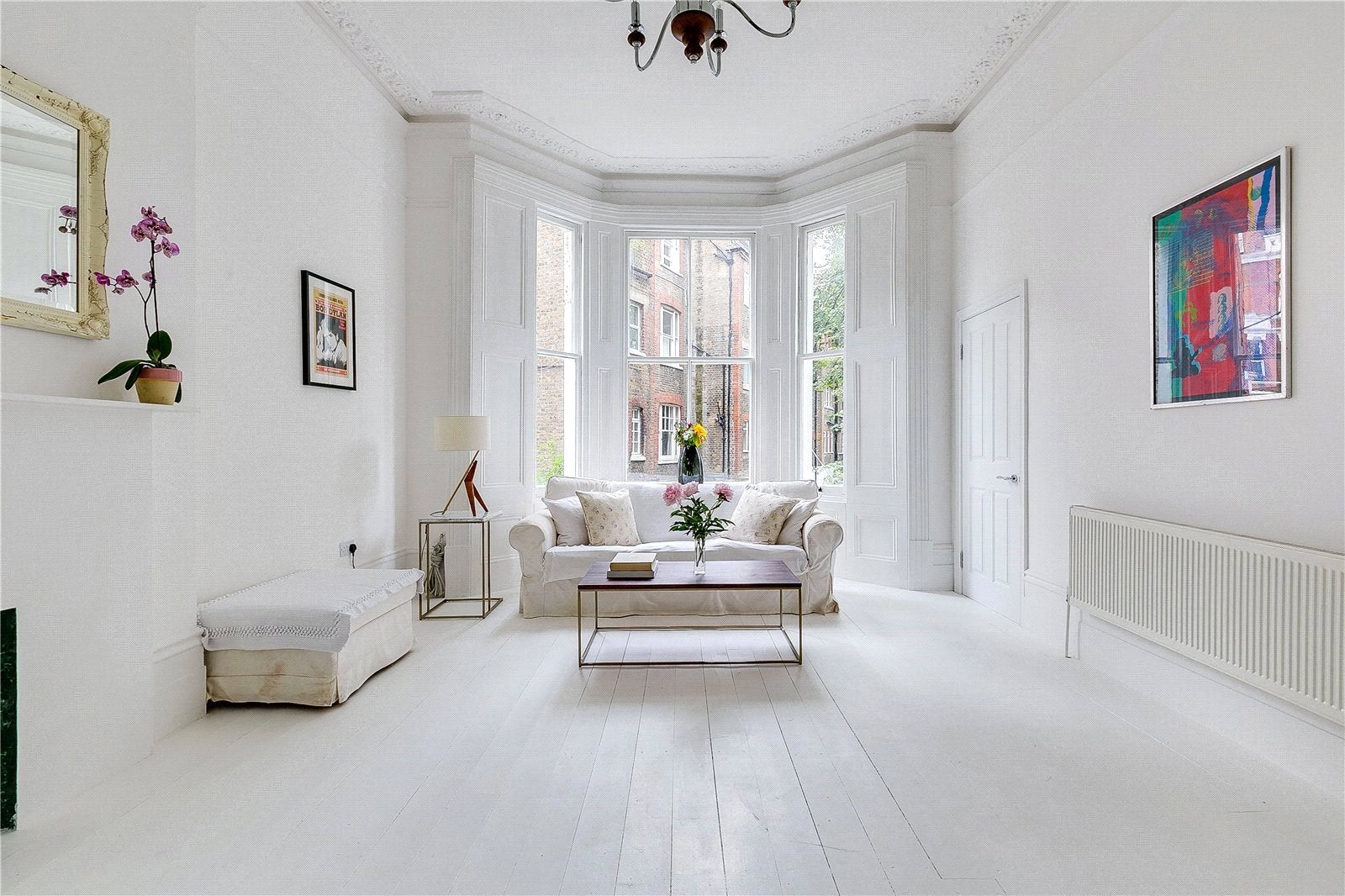 Flat Sinclair Gardens in Greater London