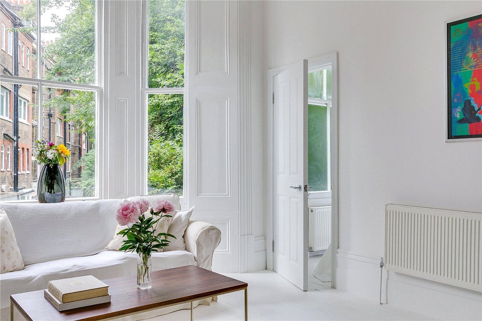 Flat Sinclair Gardens in Greater London
