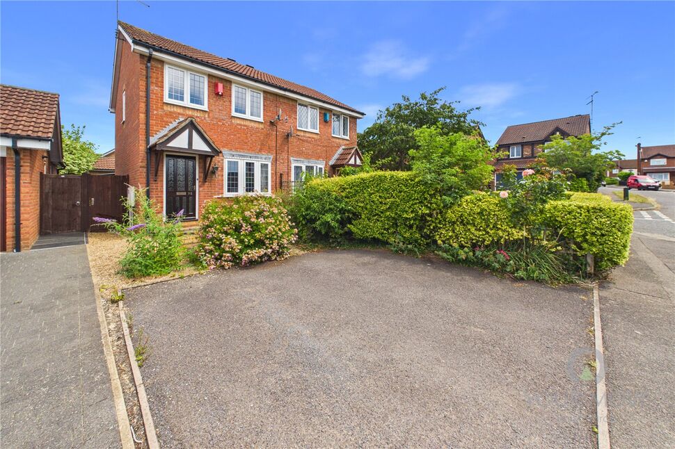 House Rosemoor Drive in Wootton