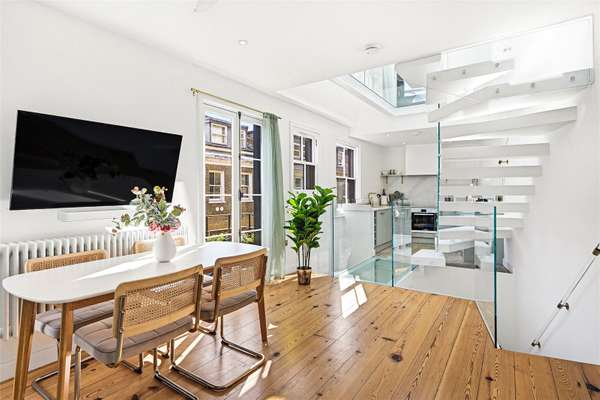 House Pindock Mews in City of Westminster