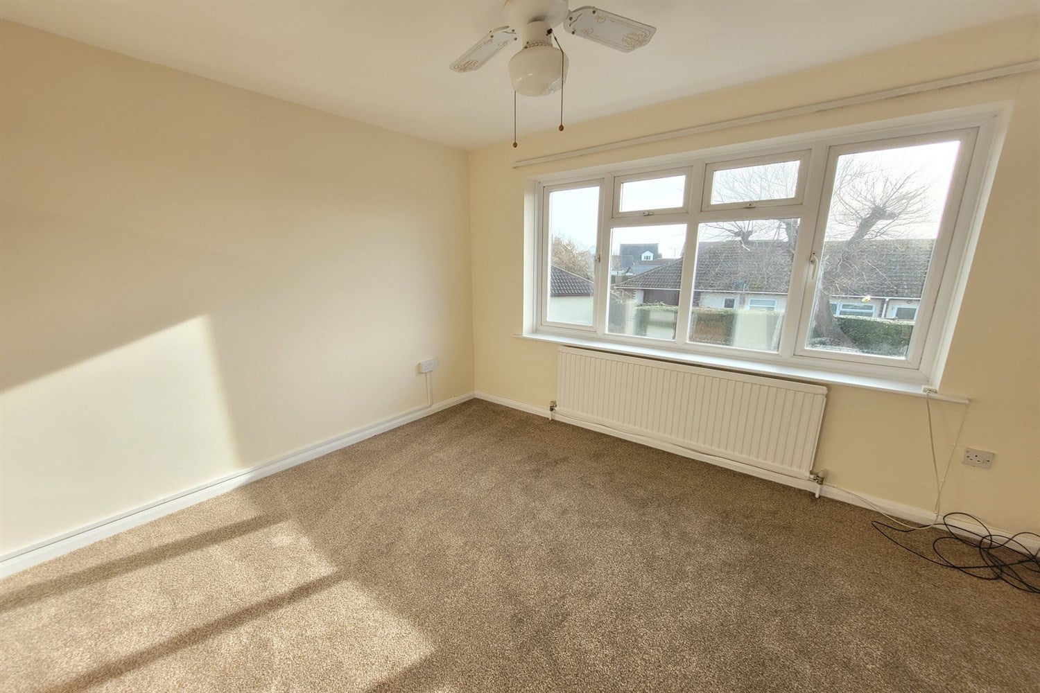 Flat Templesheen Road in Arun