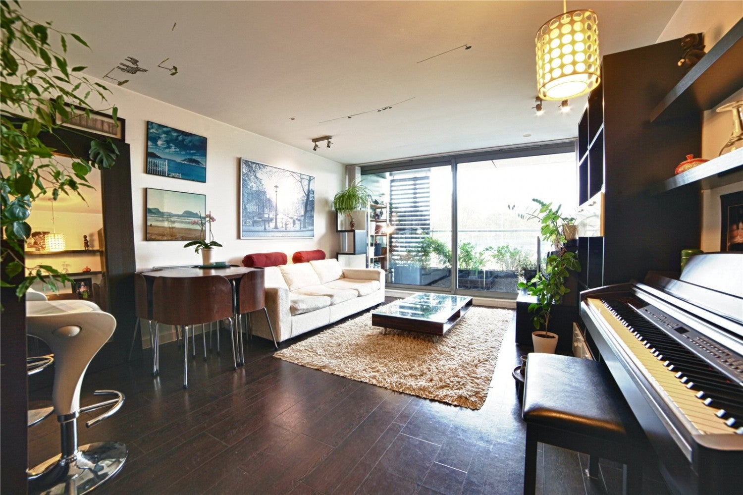 Flat Copperfield Road in Greater London