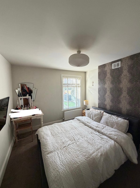 Room Birkbeck Road in Greater London