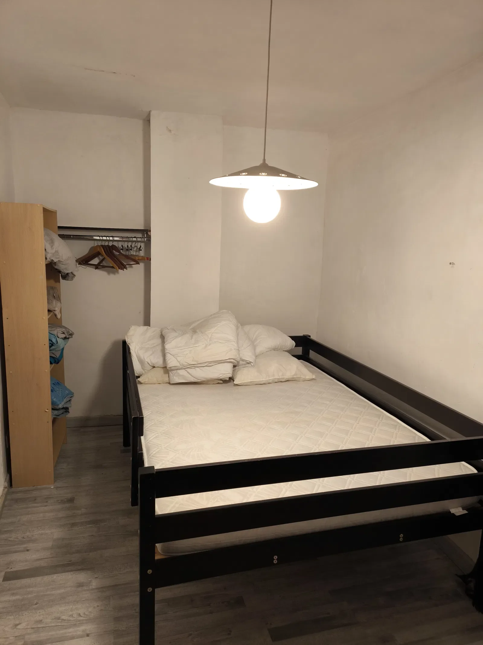 Chambre Rue Reboutade à L'Isle-sur-la-Sorgue