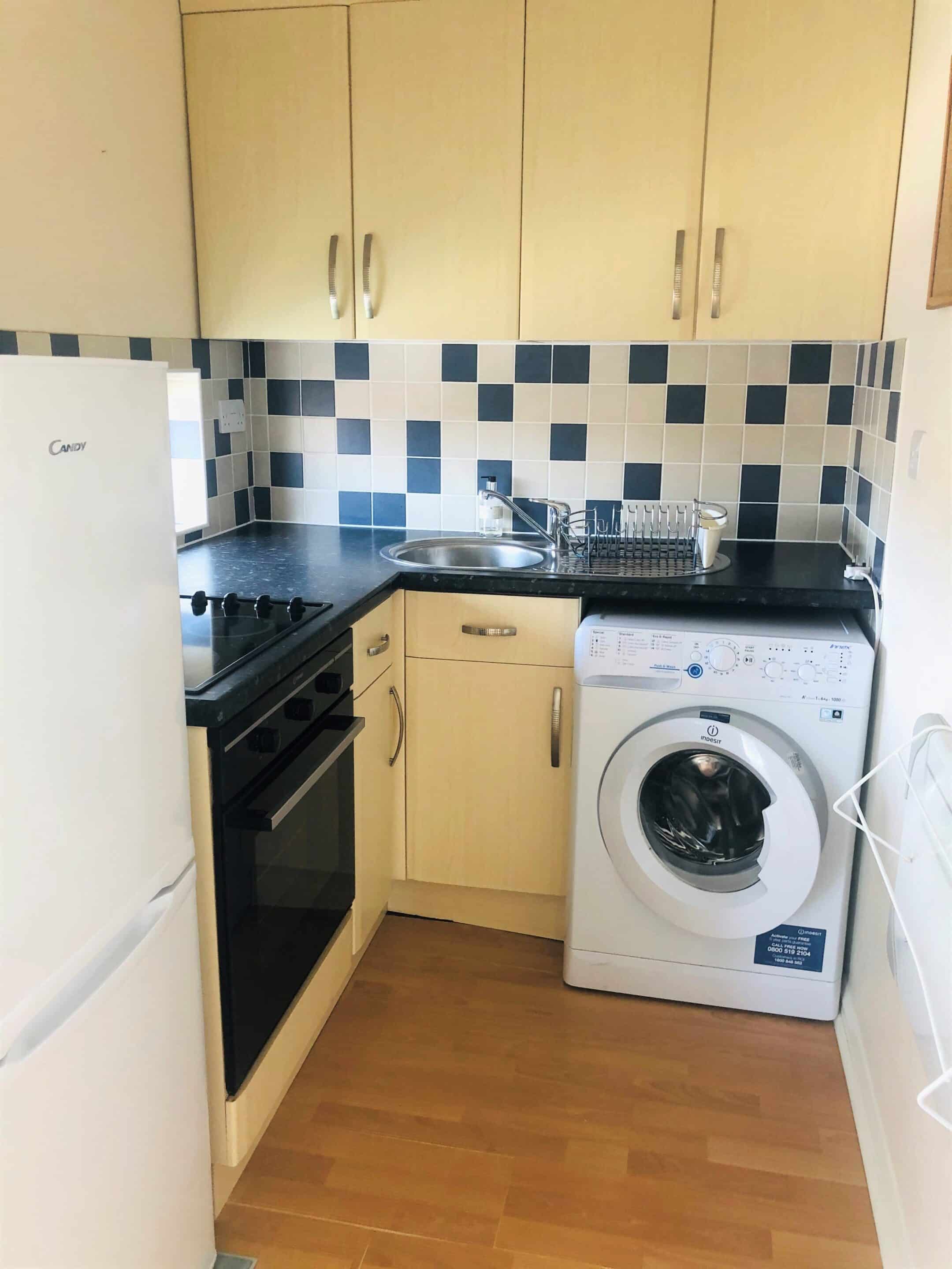 Flat Cobb Close in Datchet