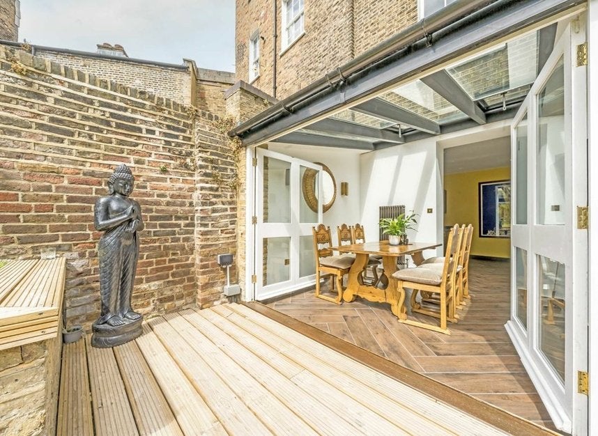 House Percy Circus in Greater London