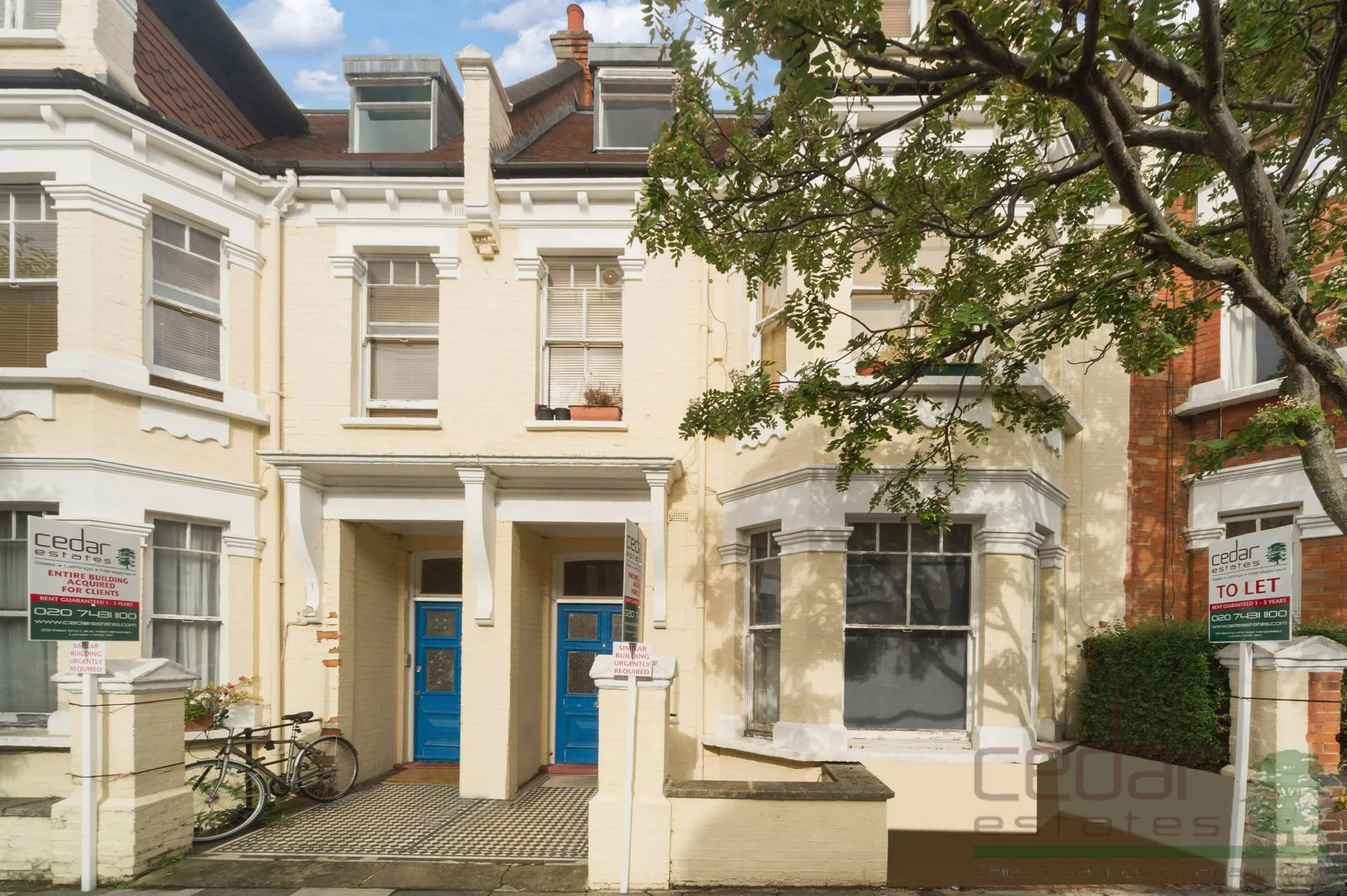 Flat Inglewood Road in Greater London