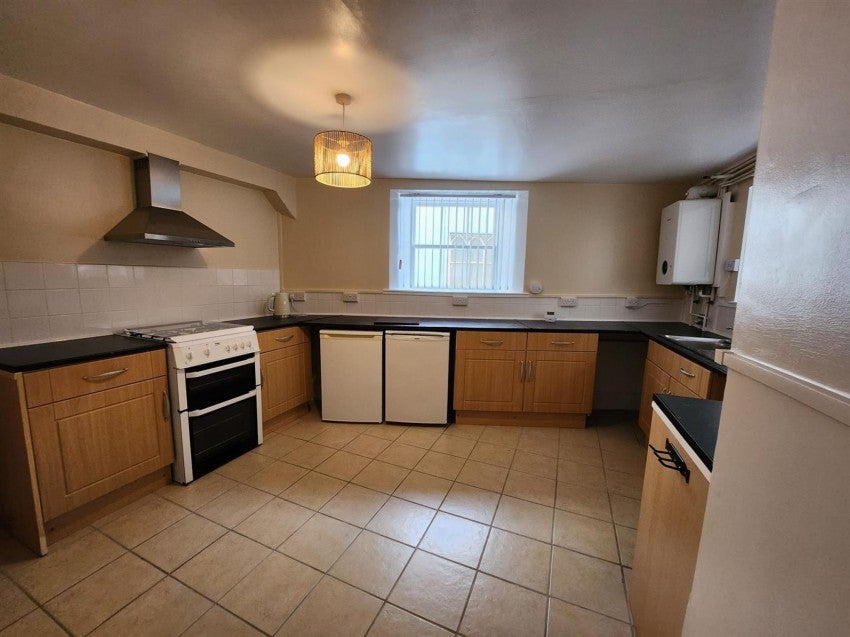 Flat Mariners Square in Haverfordwest