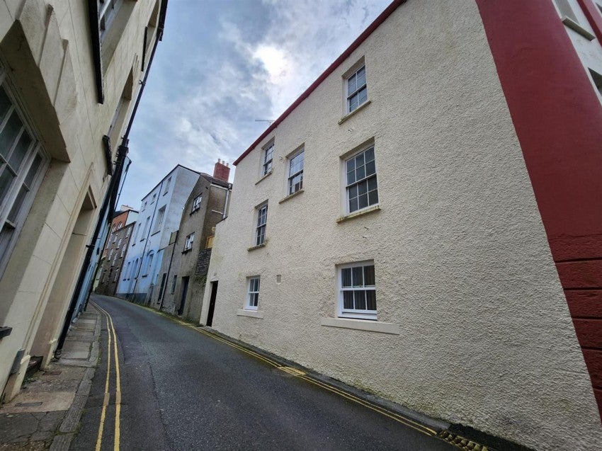 Flat Mariners Square in Haverfordwest