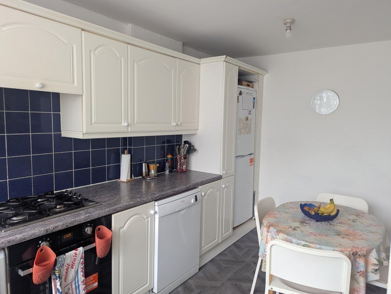 Room Chestnut Close in Greater London