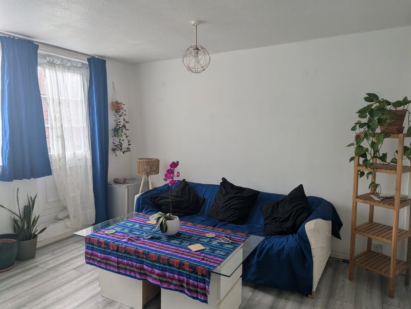 Room Chestnut Close in Greater London