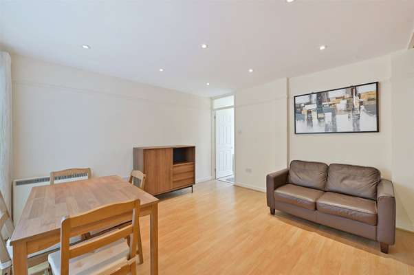 House Leaf Close in Greater London
