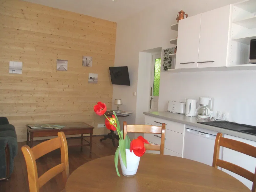 Room Avenue Jean Jaurès in Romilly-sur-Seine
