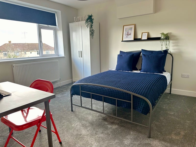 Room Filton Avenue in Bristol
