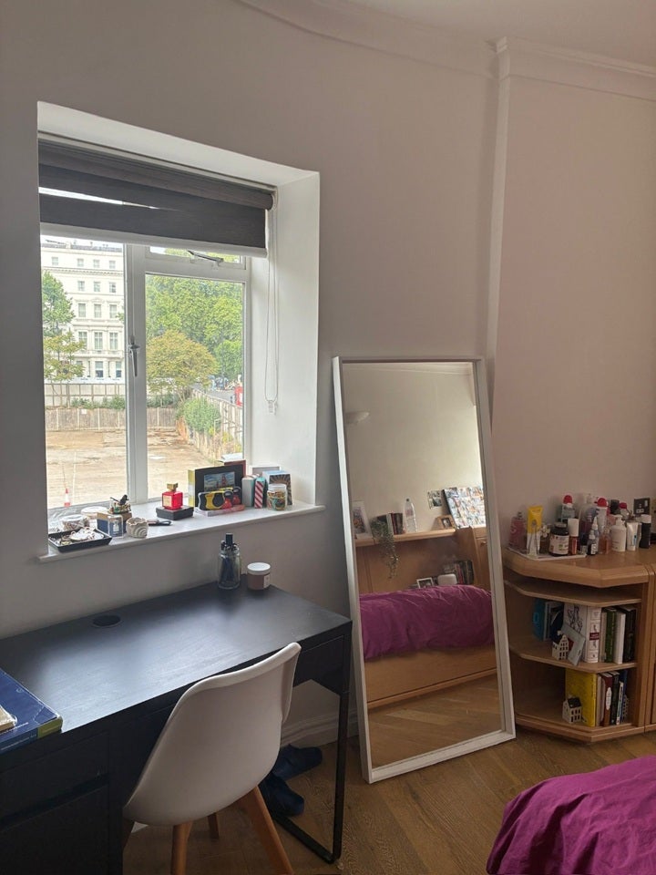 Flat Harrington Road in Greater London