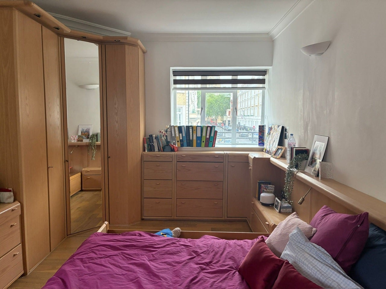Flat Harrington Road in Greater London