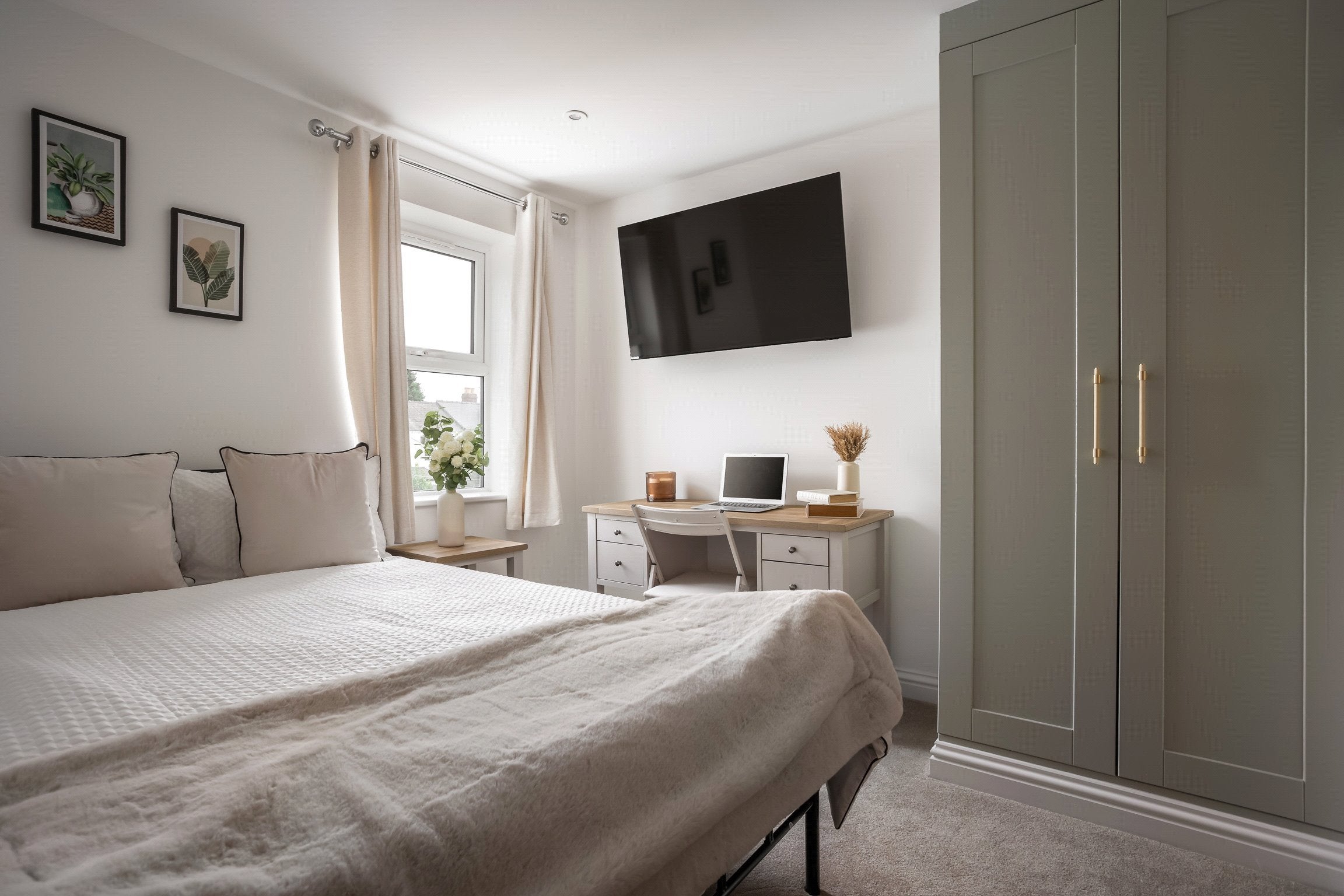 Room Clegram Road in Gloucester