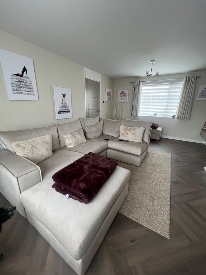 Room Willow Road in Chorley