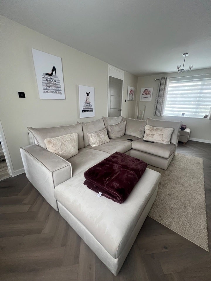 Room Willow Road in Chorley