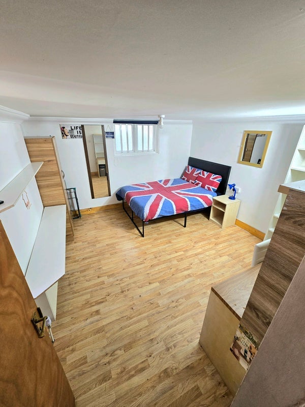 Room Chudleigh Street in Greater London
