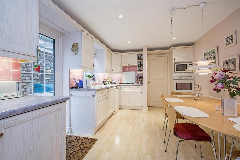 Room Rowallan Road in Greater London