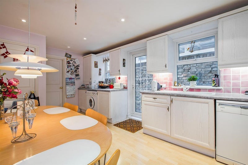 Room Rowallan Road in Greater London