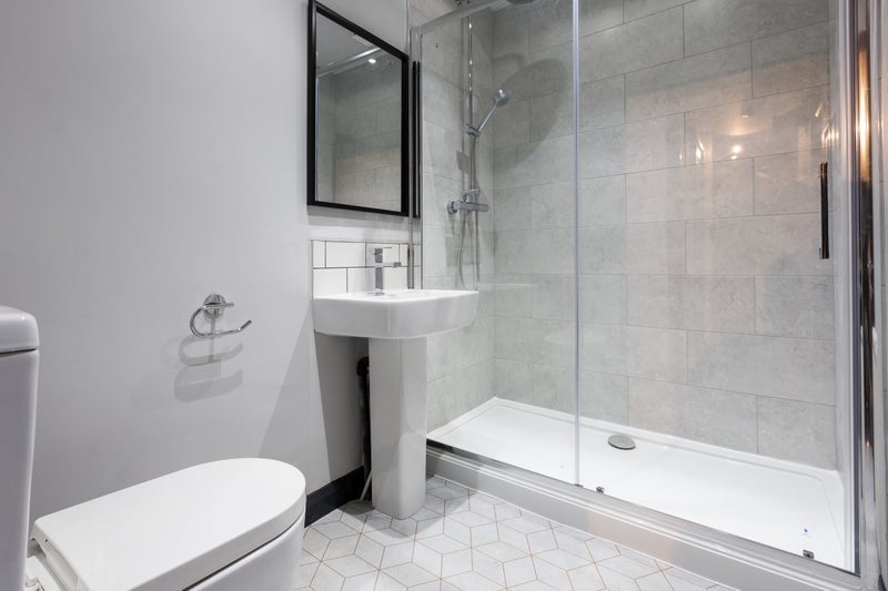 Room Pontefract Road in Wakefield