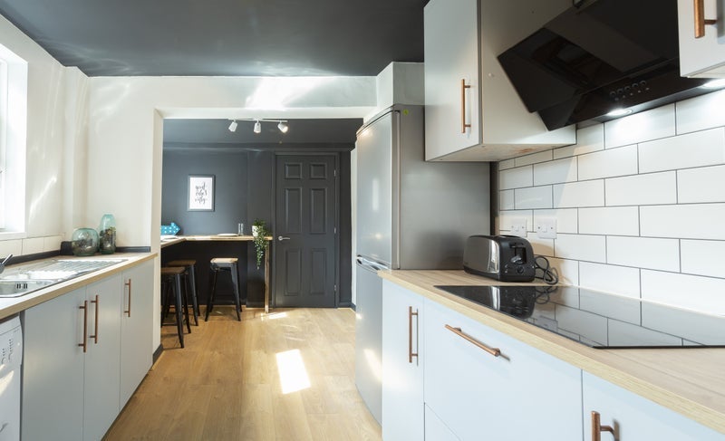 Room Pontefract Road in Wakefield