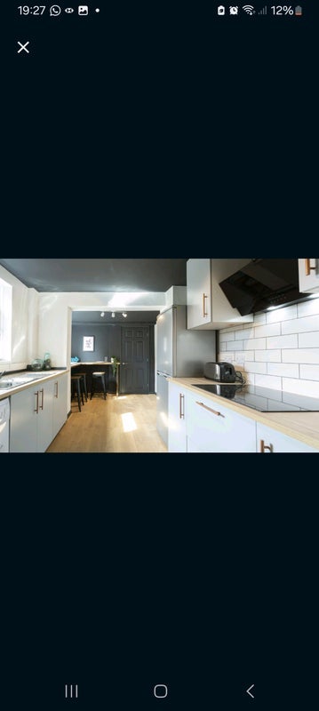 Room Pontefract Road in Wakefield
