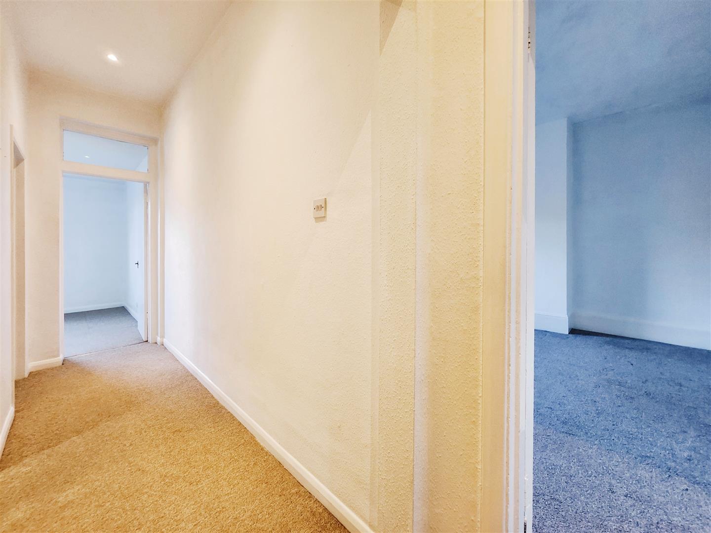 Flat Pepys Road in Greater London