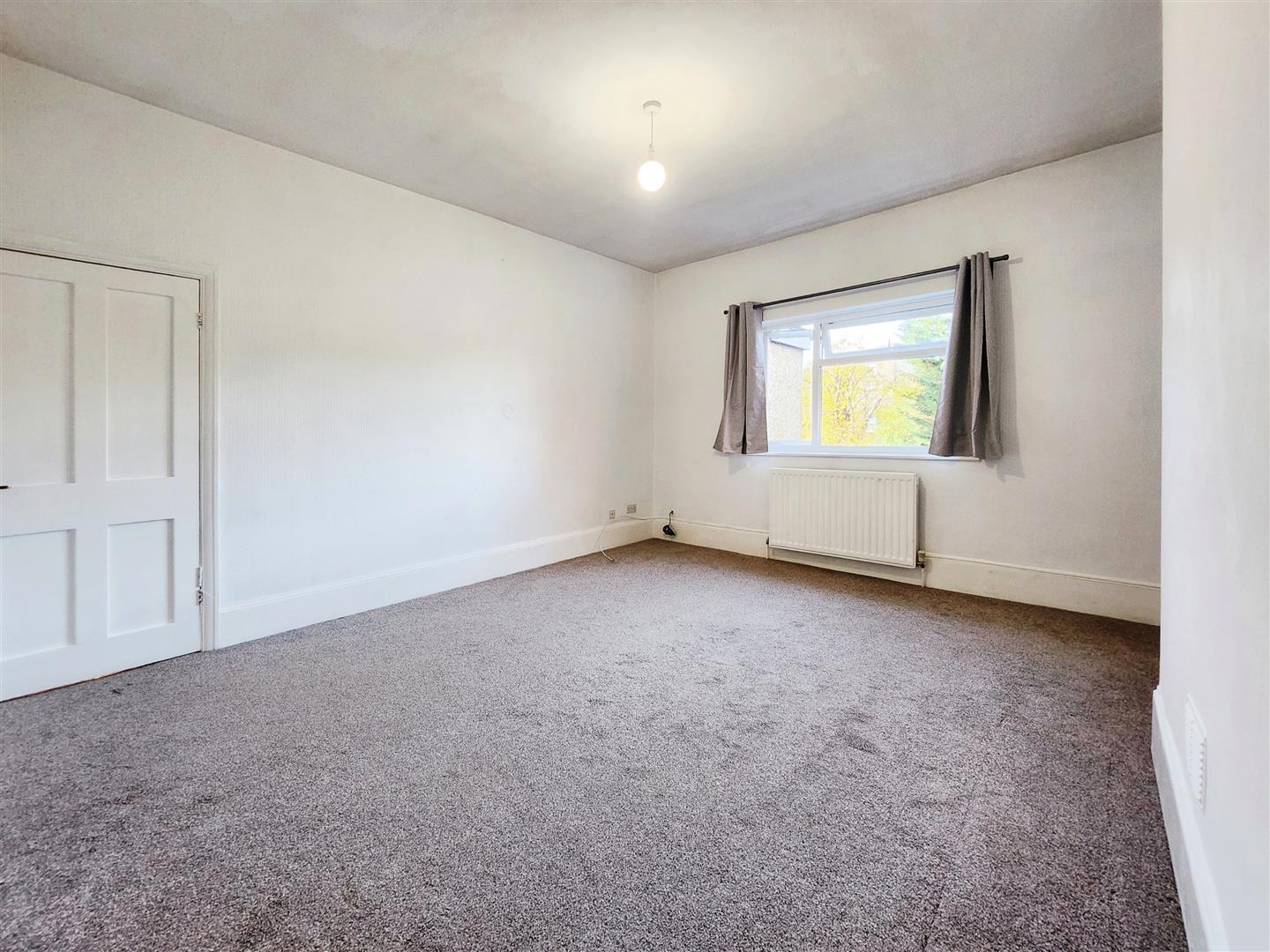Flat Pepys Road in Greater London