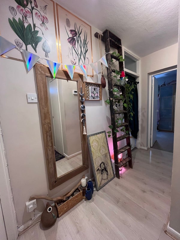 Room Bestwood Street in Greater London
