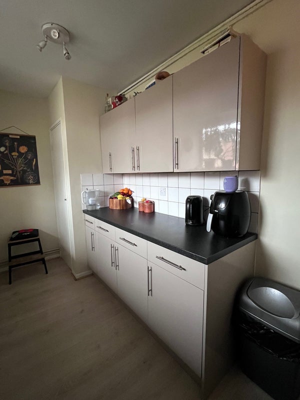 Room Bestwood Street in Greater London
