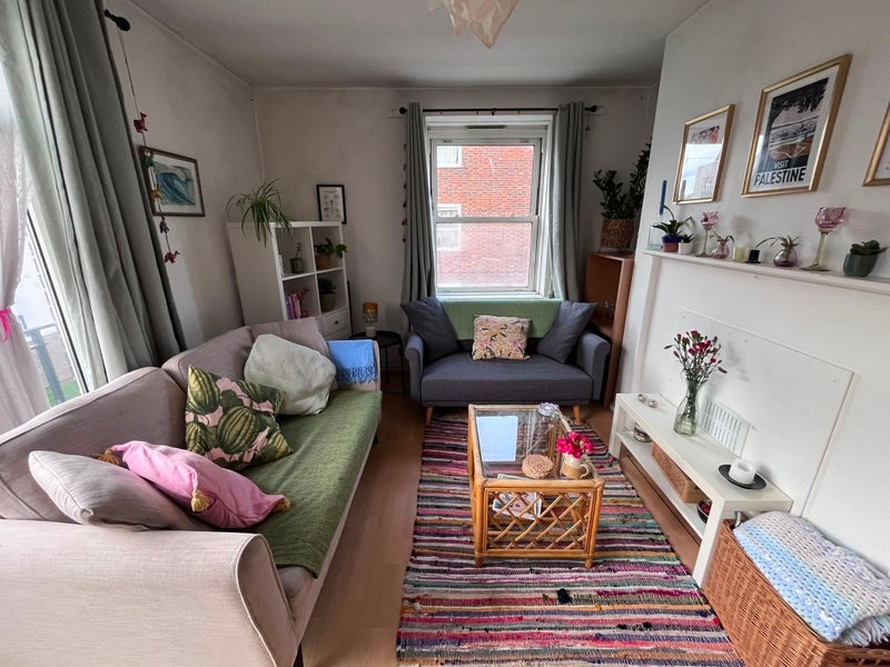 Flat Turin Street in Greater London