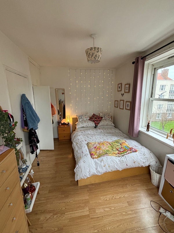 Flat Turin Street in Greater London