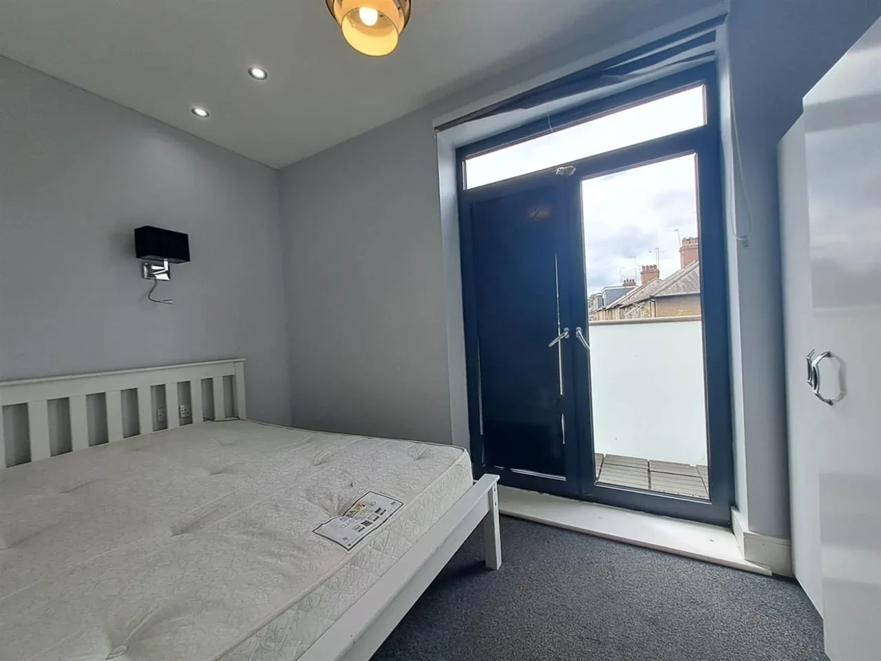 Flat Welbeck Road in Greater London